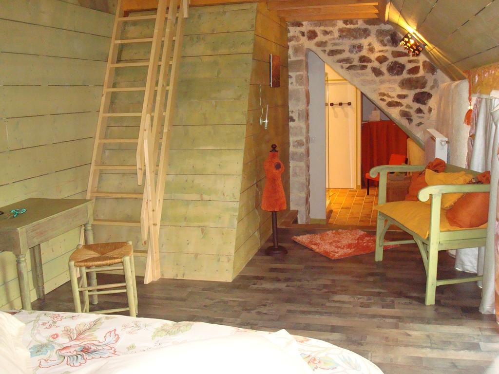 Bed and Breakfast Aux Greniers A Reves Plestan Exterior foto