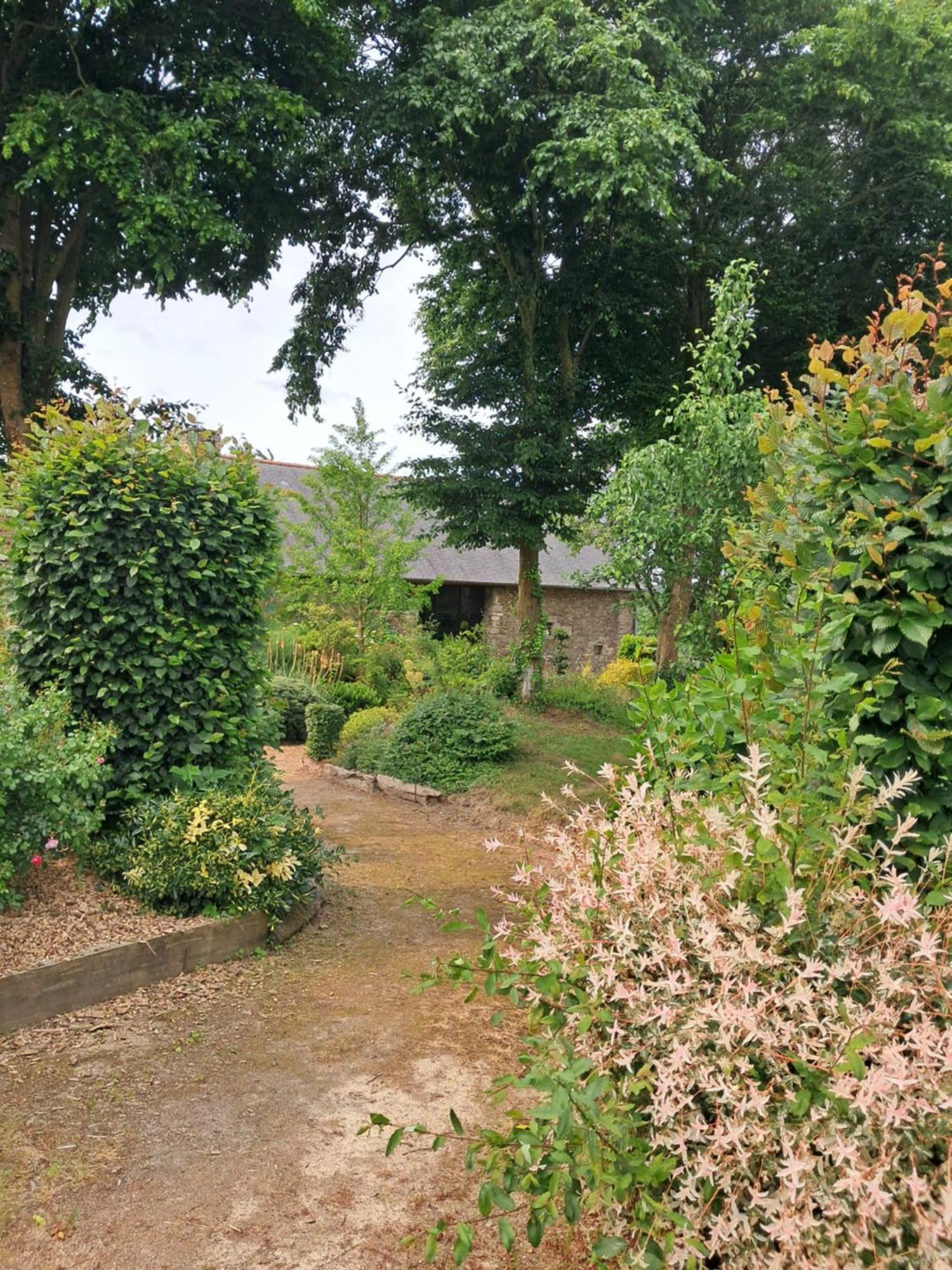 Bed and Breakfast Aux Greniers A Reves Plestan Exterior foto