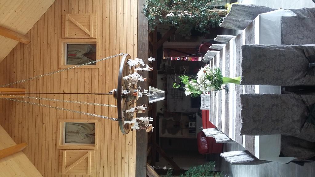 Bed and Breakfast Aux Greniers A Reves Plestan Exterior foto